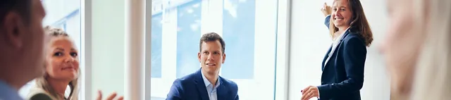 Besprechung von Mitarbeitenden der Schaumann Group Besprechung von Mitarbeitenden der Schaumann Group