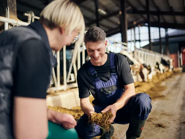 Beratung zur Fütterung durch Mitarbeitende der Schaumann Group Beratung zur Fütterung durch Mitarbeitende der Schaumann Group